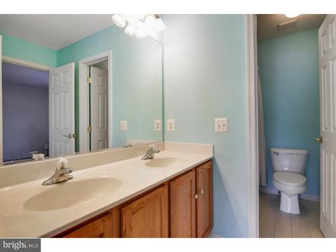 57 Calvarese Dr, Bear, DE 19701 photo 8