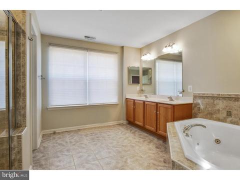 57 Calvarese Dr, Bear, DE 19701 photo 7