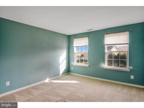 57 Calvarese Dr, Bear, DE 19701 photo 9