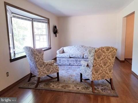 208 Apache Ct, Newark, DE 19702 photo 3