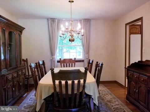 208 Apache Ct, Newark, DE 19702 photo 4
