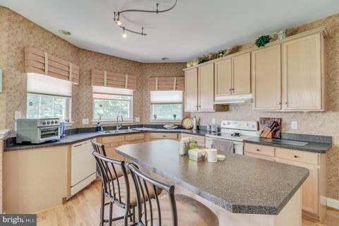 34 Pear Dr, Bear, DE 19701 photo 10