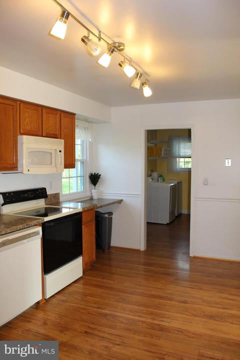 207 Hansome Way, Bear, DE 19701 photo 8