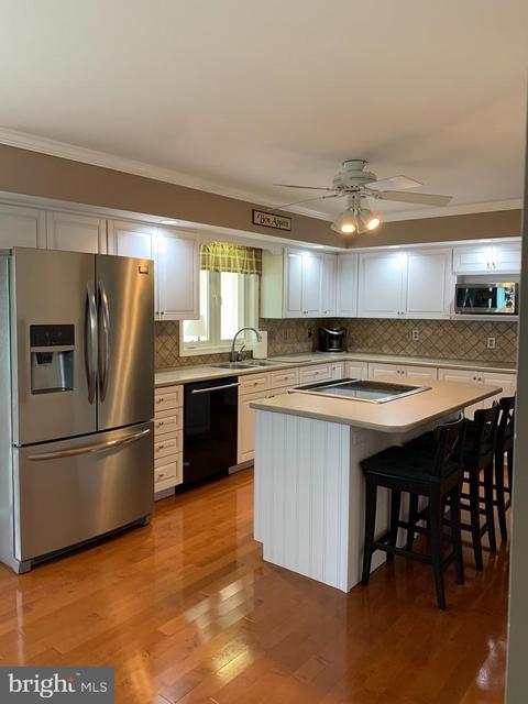 8 Tremont Ct, Newark, DE 19711 photo 2