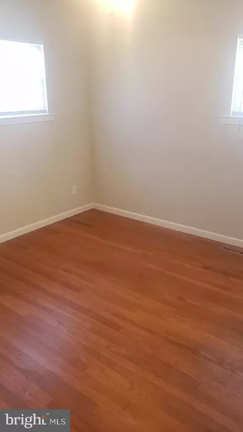 14 Pearson Dr, Newark, DE 19713 photo 2