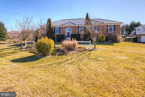 124 Bernice Dr, Bear, DE 19701 photo 1