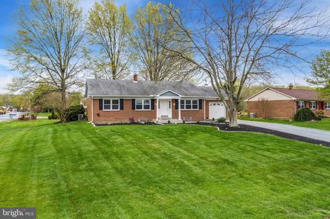 338 Shagbark Ct, Bear, DE 19701 photo 2