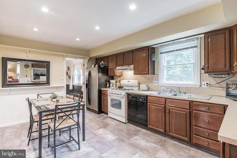 401 Hickory Dr, Bear, DE 19701 photo 9