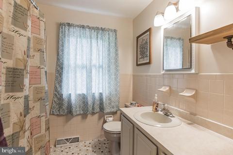 401 Hickory Dr, Bear, DE 19701 photo 14
