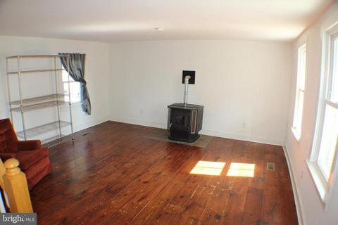114 Broad St, Milton, DE 19968 photo 1