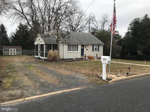 125 W Laurel St, Georgetown, DE 19947 photo 2