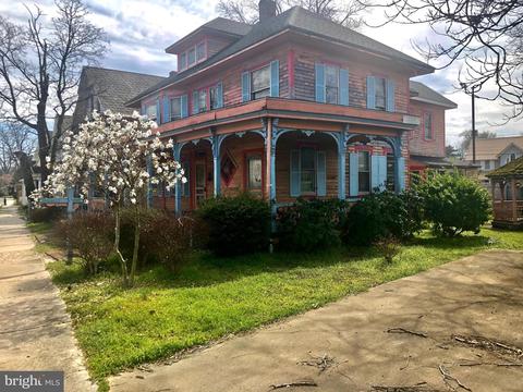 212 E Market St, Laurel, DE 19956 photo 3