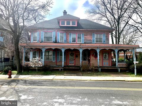 212 E Market St, Laurel, DE 19956 photo 1