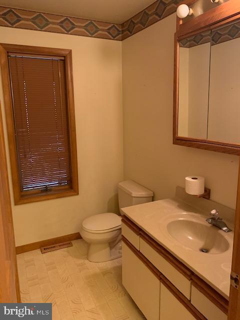 135 Lakeside Dr, Laurel, DE 19956 photo 25