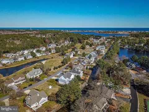 434 Canal Way W, Bethany Beach, DE 19930