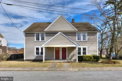 804 Moore St Apt 804 806, Seaford, DE 19973