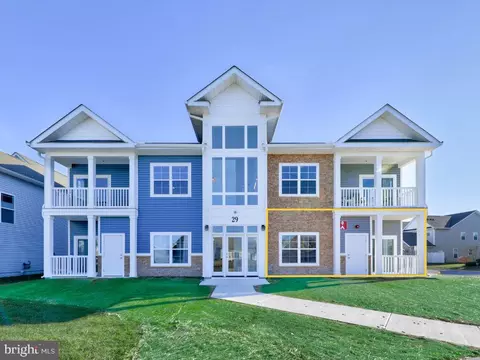 29 Bennett Point Ln #2, Ocean View, DE 19970