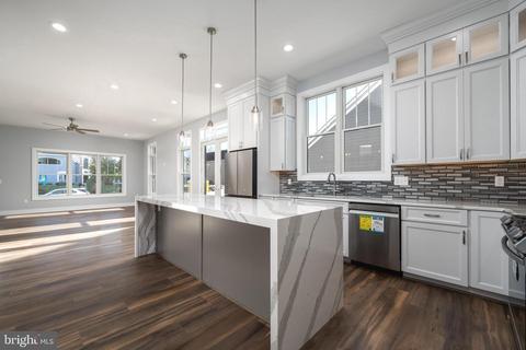406 Park Ave, Lewes, DE 19958