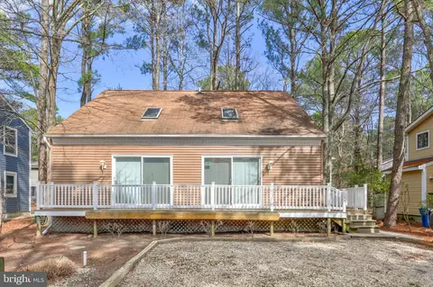107 Elizabeth Ct, Bethany Beach, DE 19930