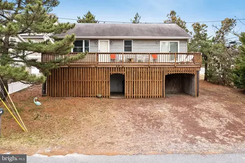 10 N 5th St, Bethany Beach, DE 19930