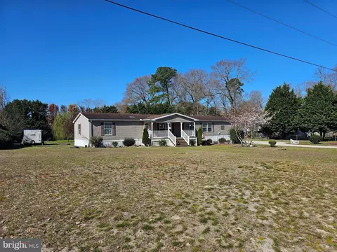 24954 Betts Ln, Georgetown, DE 19947