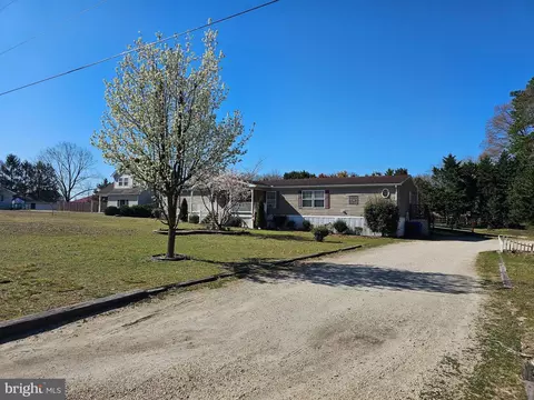 24954 Betts Ln, Georgetown, DE 19947 photo 2