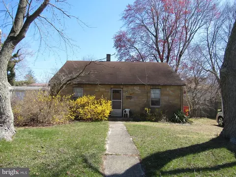 513 Oak Rd, Seaford, DE 19973