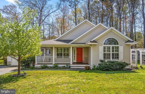 37462 Bonnie St, Ocean View, DE 19970