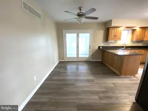 128 Tracy Cir, Laurel, DE 19956 photo 4