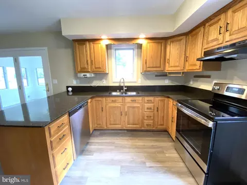 128 Tracy Cir, Laurel, DE 19956 photo 6