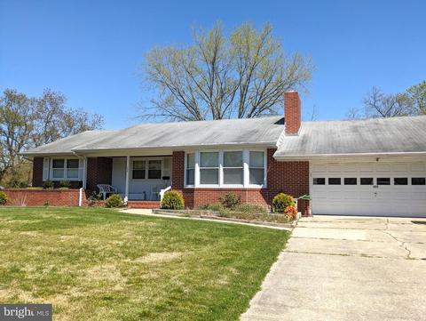 325 N Hall St, Seaford, DE 19973