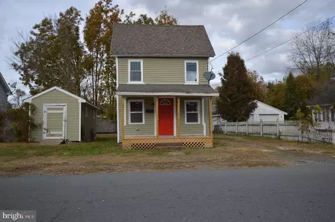 6 E 2nd St, Seaford, DE 19973