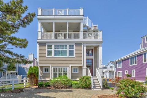 31 S Atlantic Ave, Bethany Beach, DE 19930