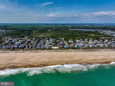 39733 Seaside Dr, Bethany Beach, DE 19930 photo 3