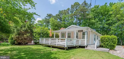 427 Collins St, Bethany Beach, DE 19930