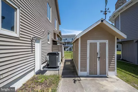 38854 Bayfront Dr, Ocean View, DE 19970 photo 6