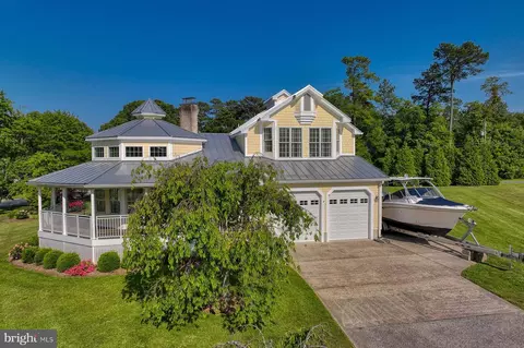 32516 Bay Hollow Dr, Millsboro, DE 19966