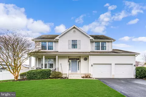 12 E Green Ln, Milford, DE 19963