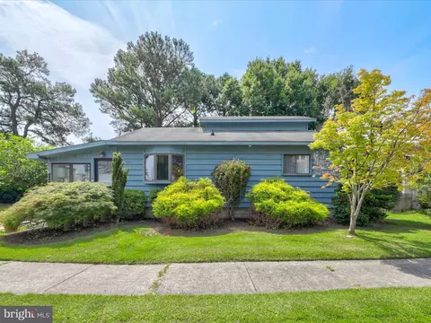 330 Laurel St, Rehoboth Beach, DE 19971