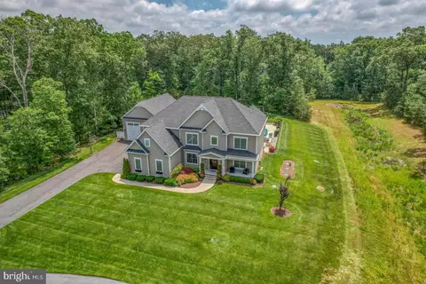 17909 Red Oak Dr, Milton, DE 19968