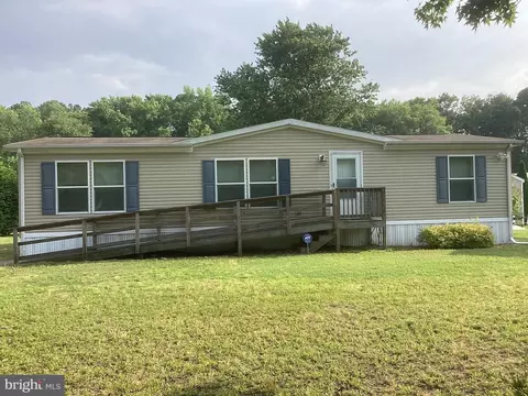 31760 Lakeview Dr, Ocean View, DE 19970
