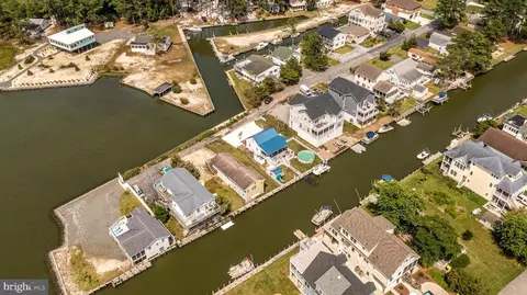 38241 Piney Point Rd, Ocean View, DE 19970