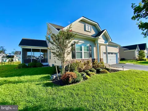 11 Augusta Dr, Ocean View, DE 19970