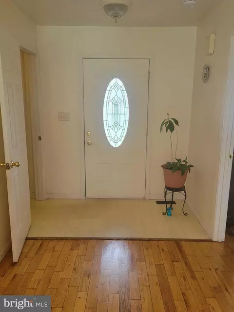 138 Burton St, Georgetown, DE 19947 photo 3