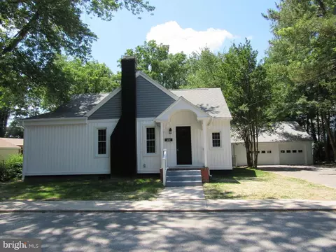 703 S Wilson St, Laurel, DE 19956 photo 3