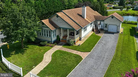 16 Marcis Ct, Ocean View, DE 19970