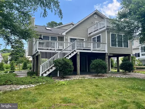 608 3rd St, Bethany Beach, DE 19930