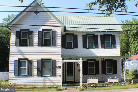 108 Atlantic St, Milton, DE 19968 photo 2