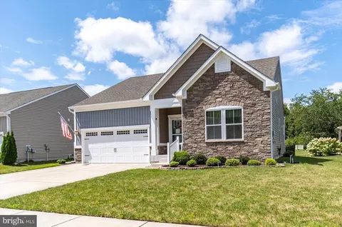 20 Thornton Dr, Ocean View, DE 19970