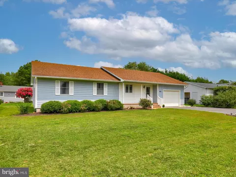 602 Castle Ct, Bethany Beach, DE 19930